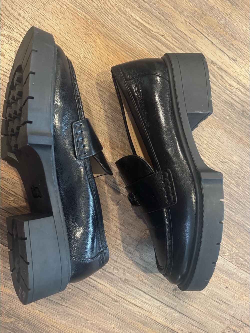 Coach Black Leah Leather Chunky Logo Platform Loafers Sz 9 - Picture 3 of 8